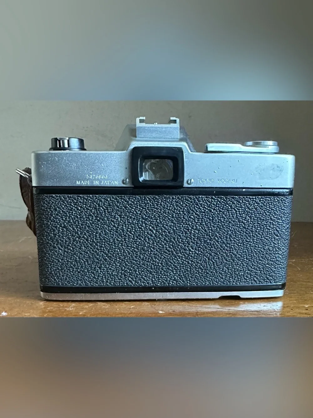 Vintage Topcon Uni 35mm SLR Film Camera w/UV Topcor 1:2 f=53mm Lens & Case Japan
